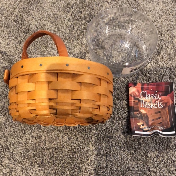 Longaberger Saffron basket! - Picture 5 of 11